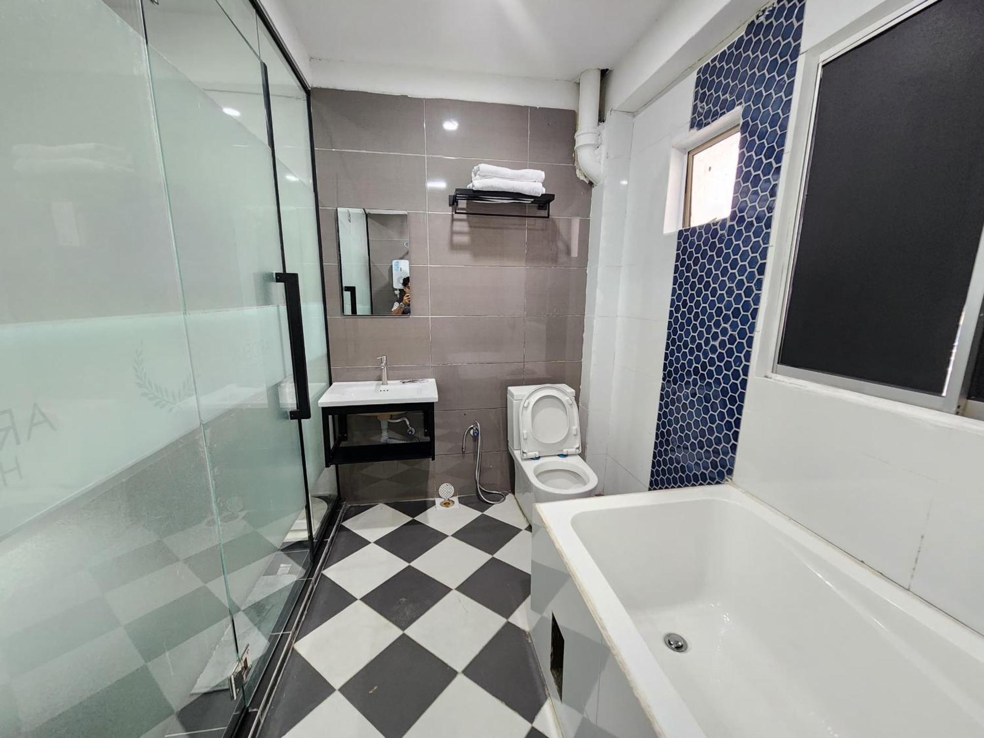 Hotel The Ardens - Taman Sentosa, 2*